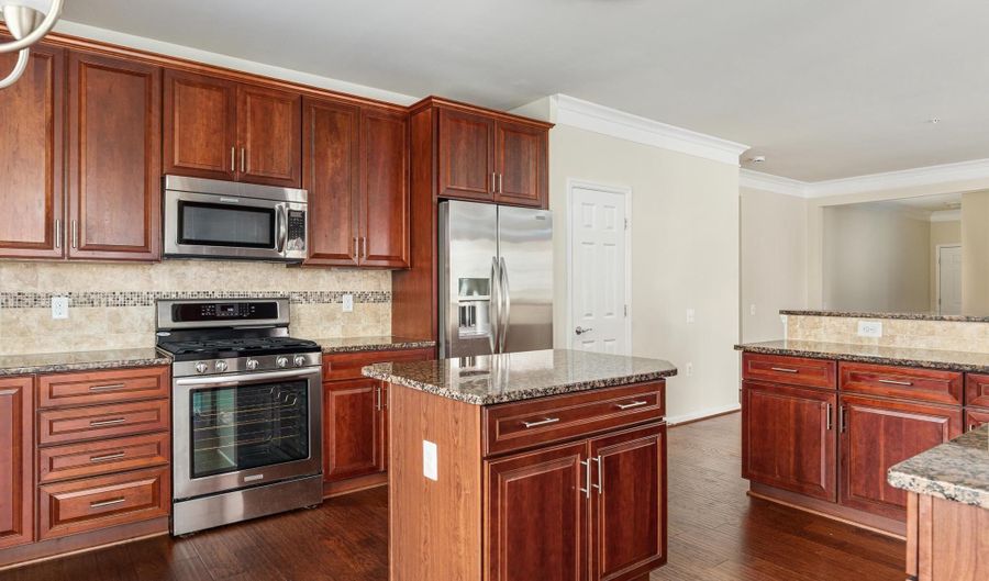 20610 HOPE SPRING Ter 205, Ashburn, VA 20147 - 2 Beds, 2 Bath