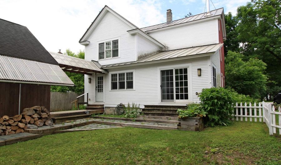 8 Pearl St, Brandon, VT 05733 - 3 Beds, 2 Bath
