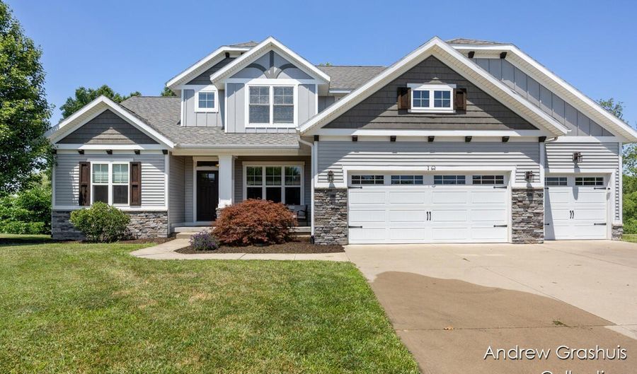 10 Fox Point Ct, Ada, MI 49301 - 5 Beds, 4 Bath