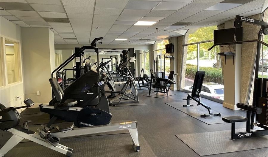 2479 Peachtree Rd NE 105, Atlanta, GA 30305 - 1 Beds, 1 Bath
