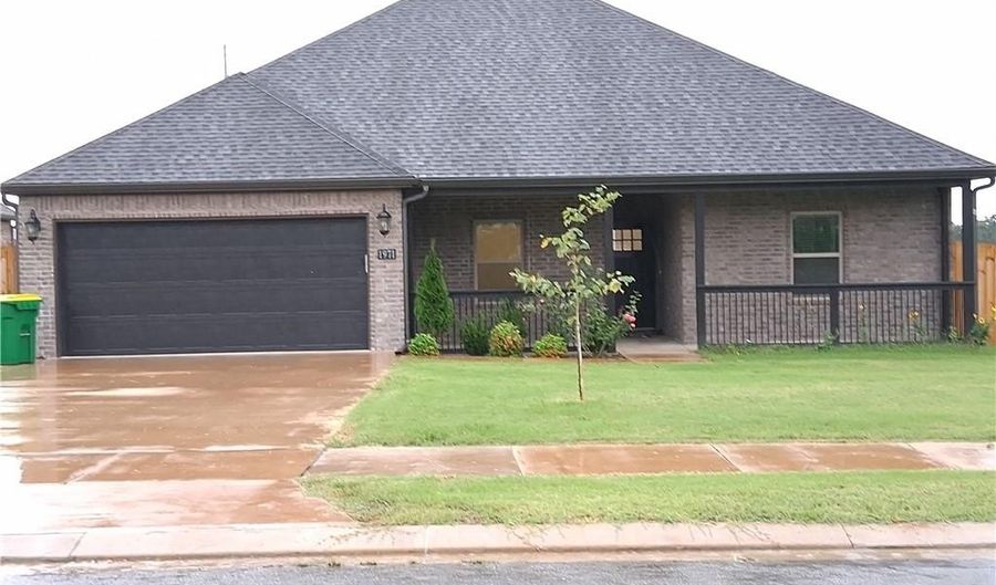 1971 Edgewood Rd, Bentonville, AR 72713 - 4 Beds, 2 Bath