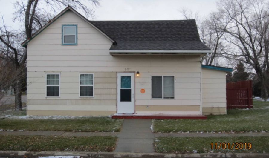 211 1st St SW, Dunseith, ND 58329 - 1 Beds, 2 Bath