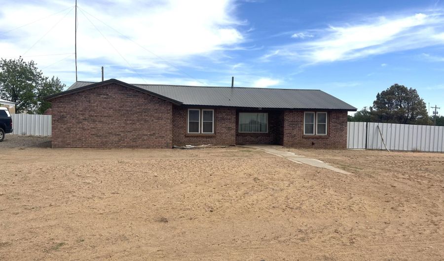 108 E 9th St, Amherst, TX 79312 - 3 Beds, 2 Bath