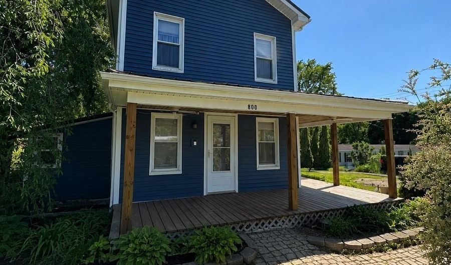 800 E Seneca St, Albion, IN 46701 - 3 Beds, 2 Bath