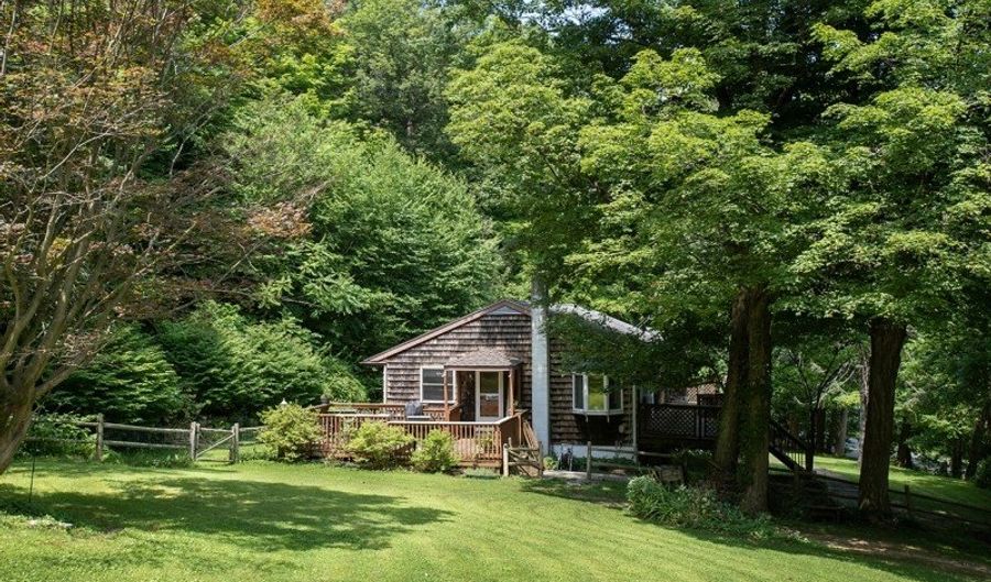 52 Glenwood Mt Rd, Alloway, NJ 07461 - 4 Beds, 2 Bath