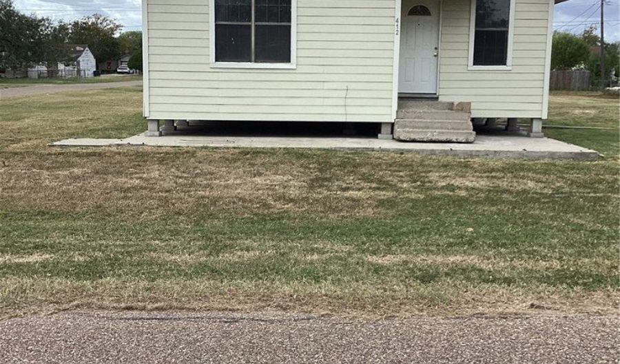 409 Wilma AVE Ave, Agua Dulce, TX 78330 - 3 Beds, 1 Bath