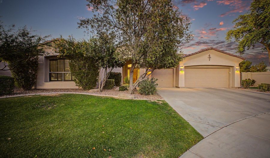 4343 S AMBROSIA Ct, Chandler, AZ 85248 - 3 Beds, 3 Bath