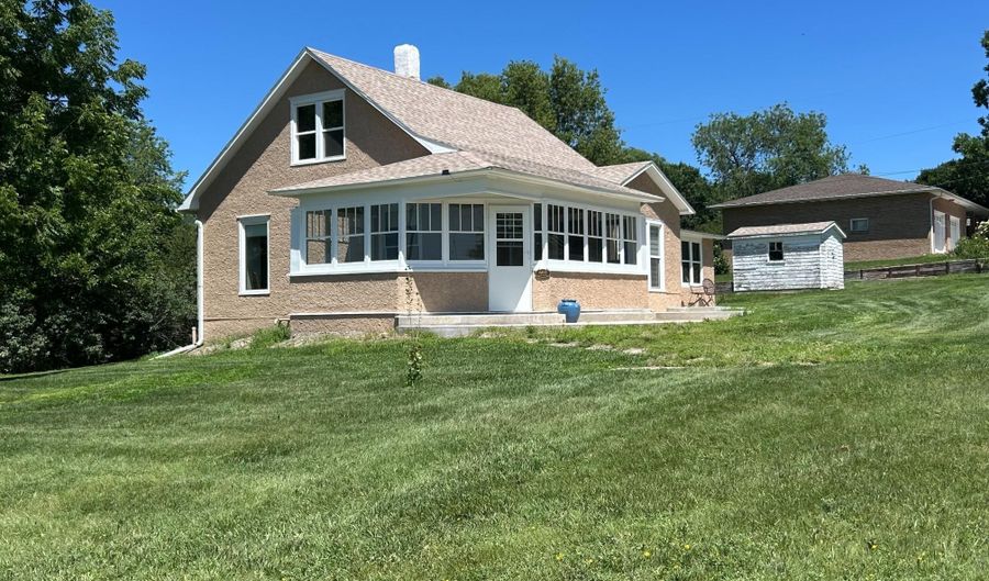 602 N. Osborne, Ainsworth, NE 69210 - 3 Beds, 2 Bath