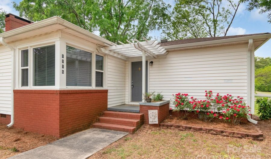 1116 Montgomery Ave, Albemarle, NC 28001 - 2 Beds, 1 Bath