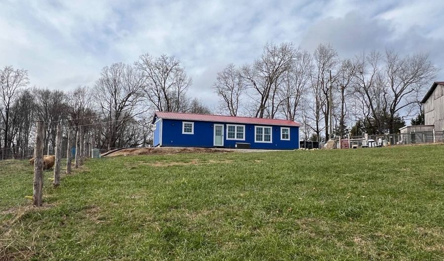 1383 HogBack Rd, Albany, KY 42602 - 1 Beds, 1 Bath