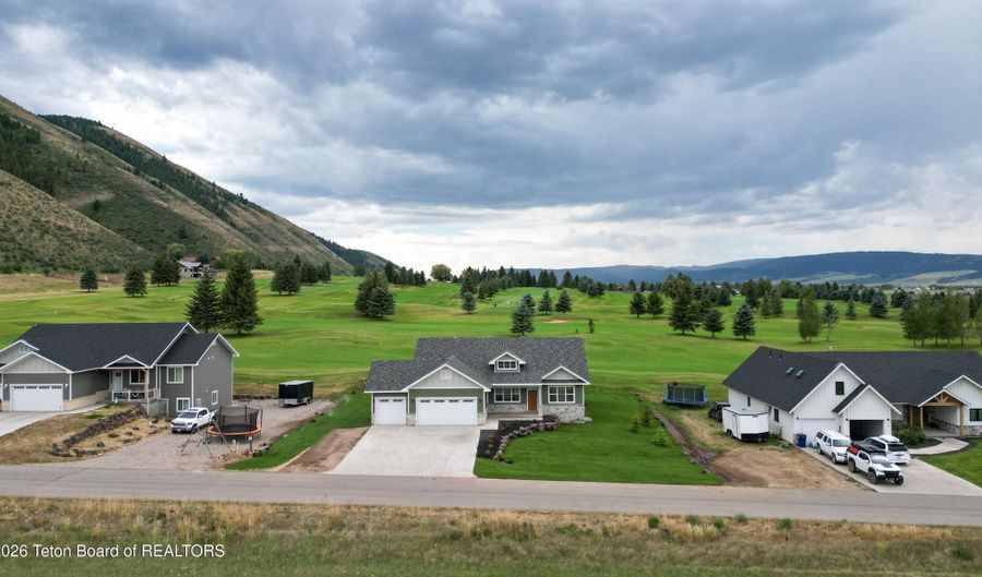 127 E PAPWORTH Ln, Afton, WY 83110 - 3 Beds, 2 Bath