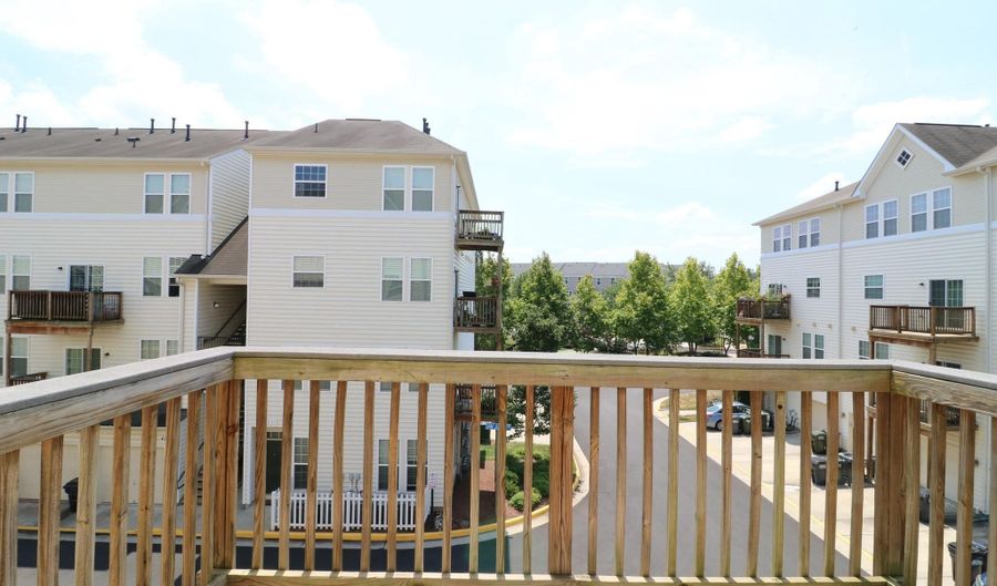 24698 LYNETTE SPRINGS Ter, Aldie, VA 20105 - 3 Beds, 3 Bath