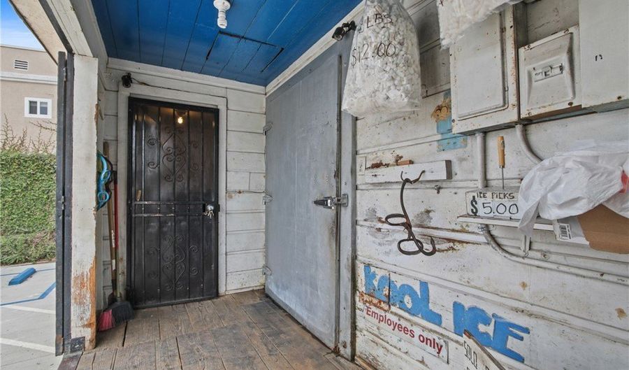 911 N Alameda St, Compton, CA 90220 - 0 Beds, 0 Bath
