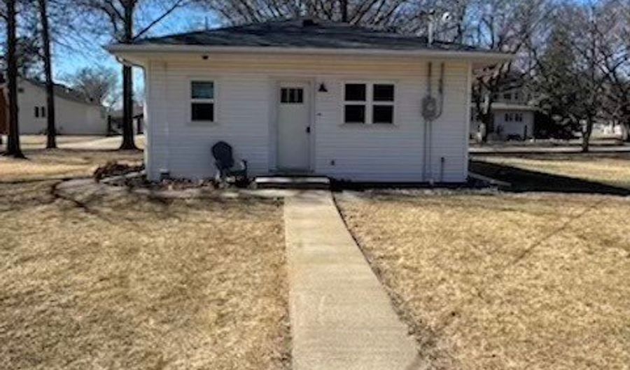 603 N. Madison St, Atkinson, NE 68713 - 2 Beds, 2 Bath