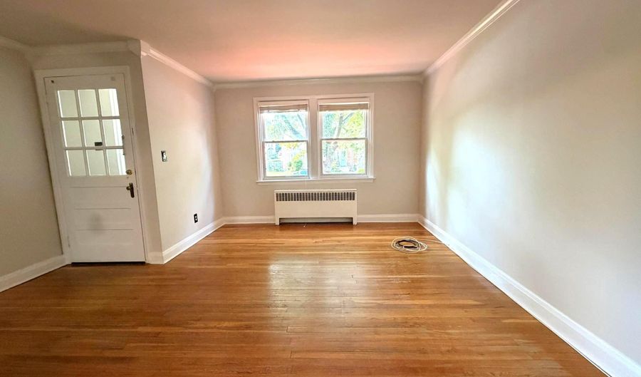 909 E LAKE Ave 1, Baltimore, MD 21212 - 1 Beds, 1 Bath