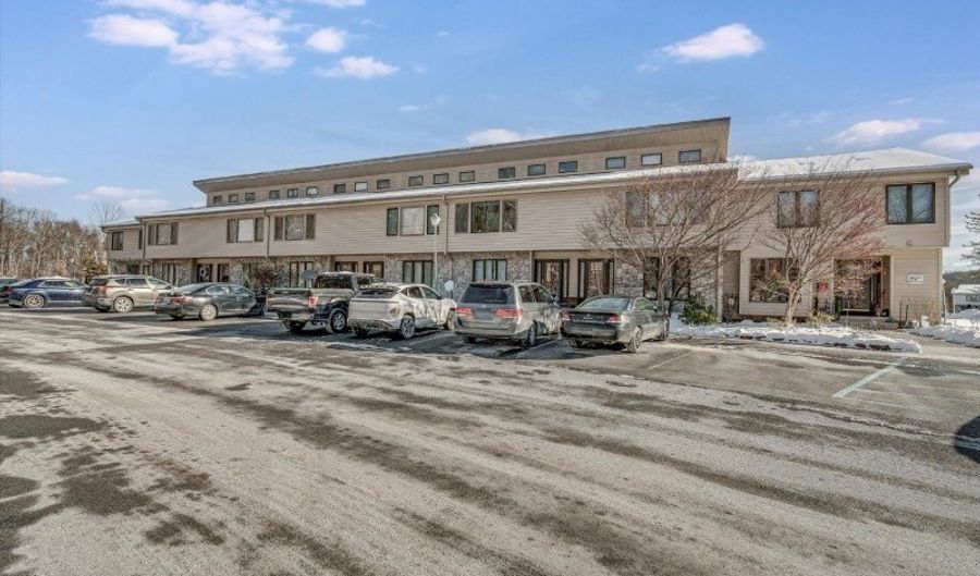 223 Cherokee Rd, Andover, NJ 07848 - 2 Beds, 2 Bath