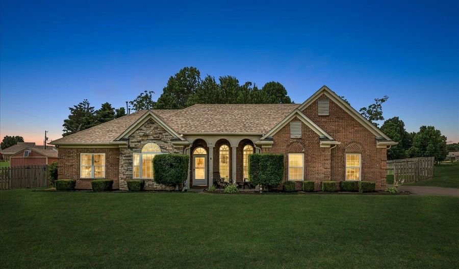 202 WALKER Pkwy, Atoka, TN 38004 - 3 Beds, 3 Bath