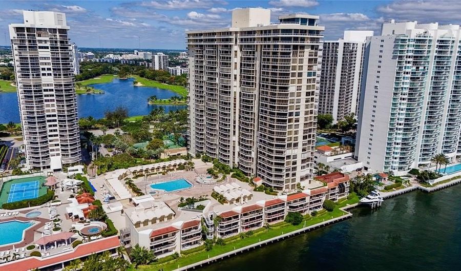20191 E Country Club Dr 510, Aventura, FL 33180 - 2 Beds, 2 Bath