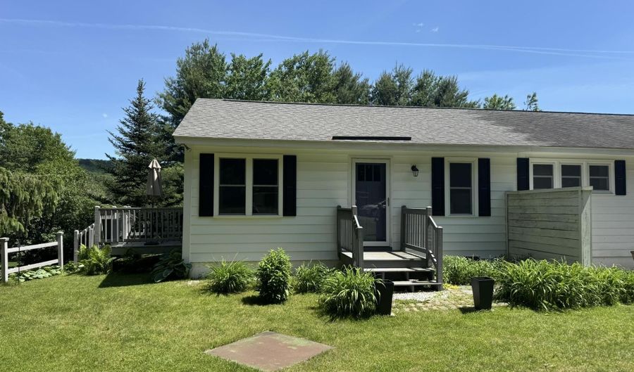 56 Cemetery Rd, Arlington, VT 05250 - 1 Beds, 1 Bath
