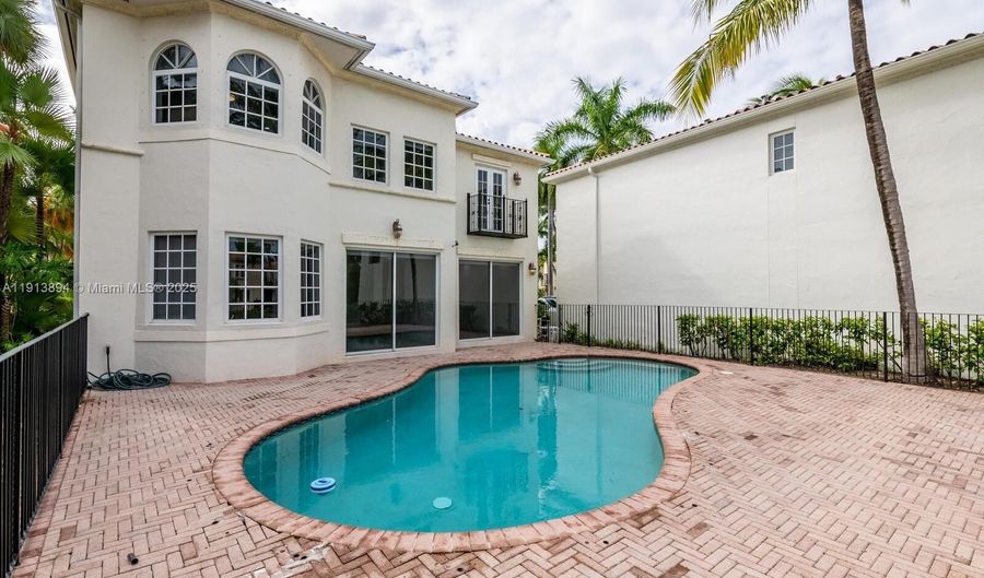 20729 NE 32nd Ave, Aventura, FL 33180 - 4 Beds, 5 Bath