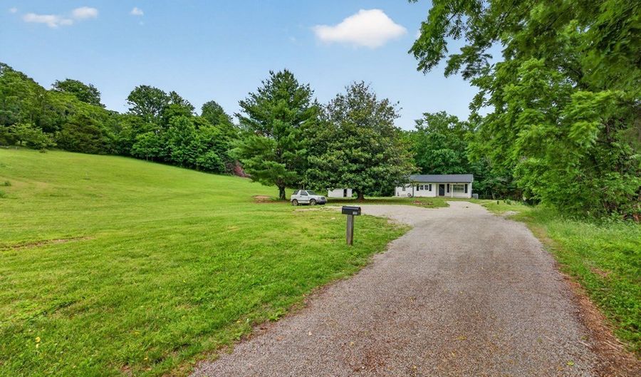 135 Doak Fletcher, Allons, TN 38501 - 3 Beds, 2 Bath