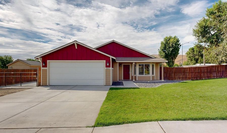 623 Botaka Loop, Benton City, WA 99320 - 3 Beds, 2 Bath