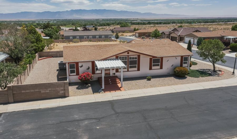 322 SUNRISE BLUFFS Dr, Belen, NM 87002 - 3 Beds, 2 Bath