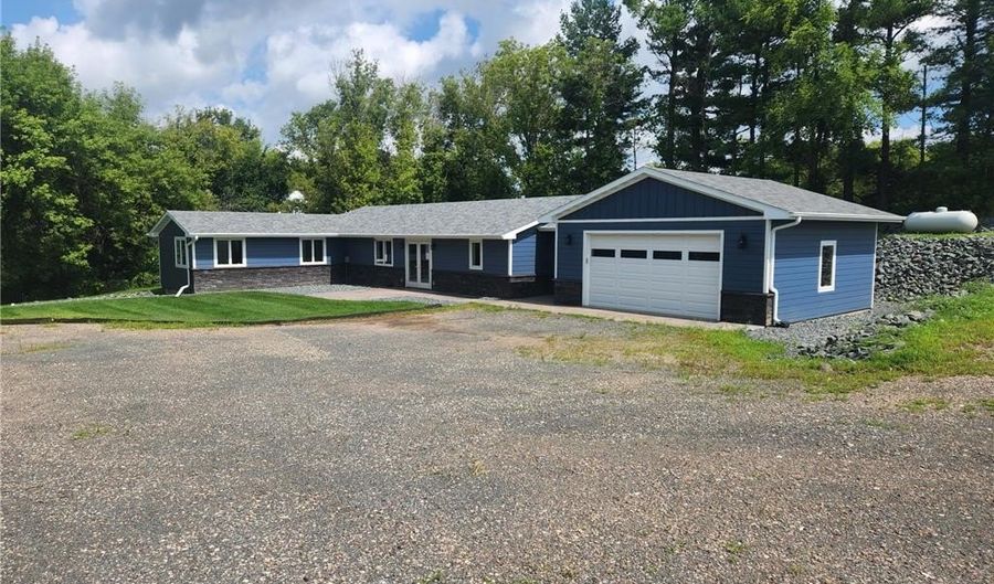 752 State Road 65, Osceola, WI 54001 - 4 Beds, 2 Bath