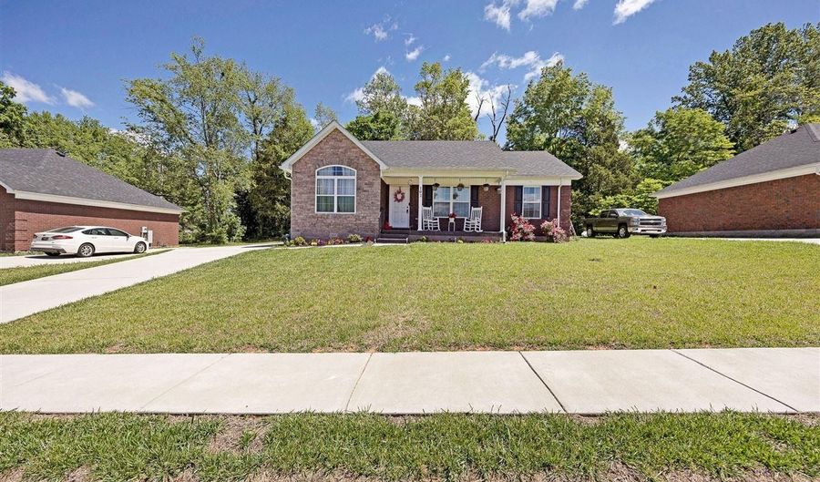 102 Shallow Springs Ct, Bardstown, KY 40004 - 3 Beds, 2 Bath