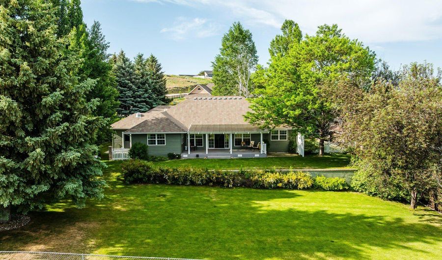 777 W Hogerson St, Buffalo, WY 82834 - 3 Beds, 3 Bath