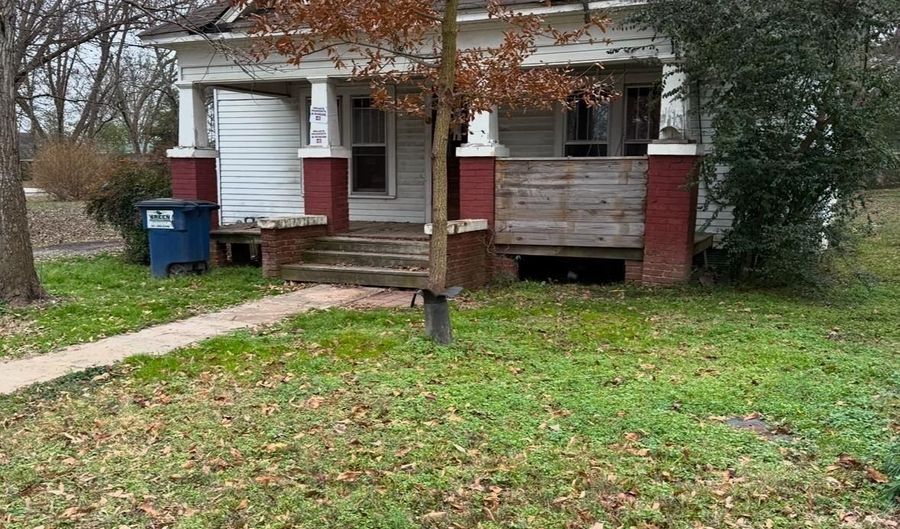 305 N Hickory, Beebe, AR 72012 - 2 Beds, 1 Bath