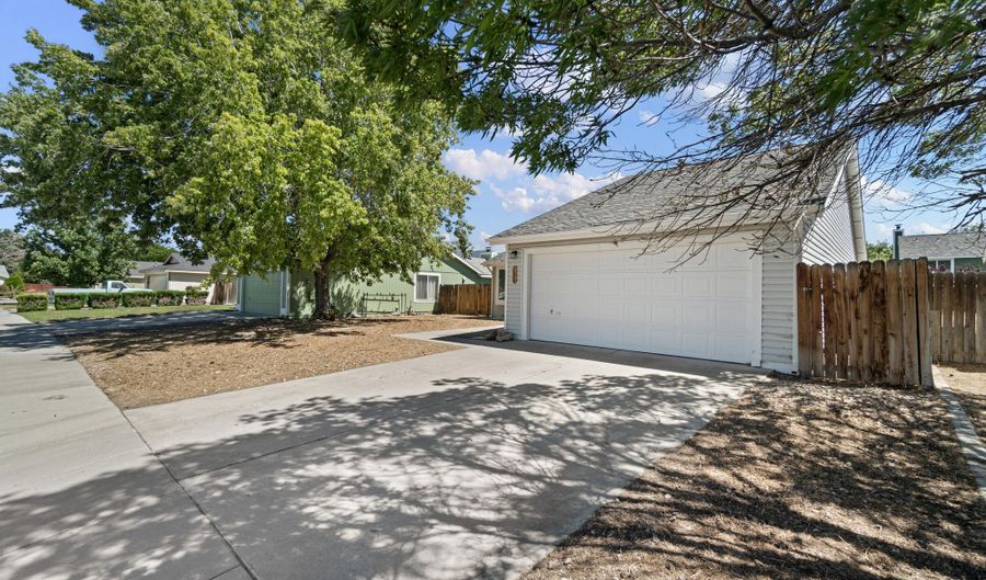 407 Sheep Camp Dr, Dayton, NV 89403 - 3 Beds, 2 Bath