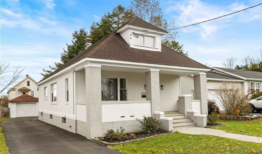 2216 Caroline St, Yorkville, NY 13495 - 4 Beds, 2 Bath