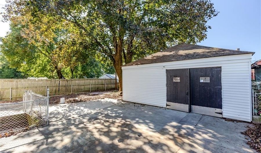 73 Maple Ave, Johnston, RI 02919 - 6 Beds, 2 Bath