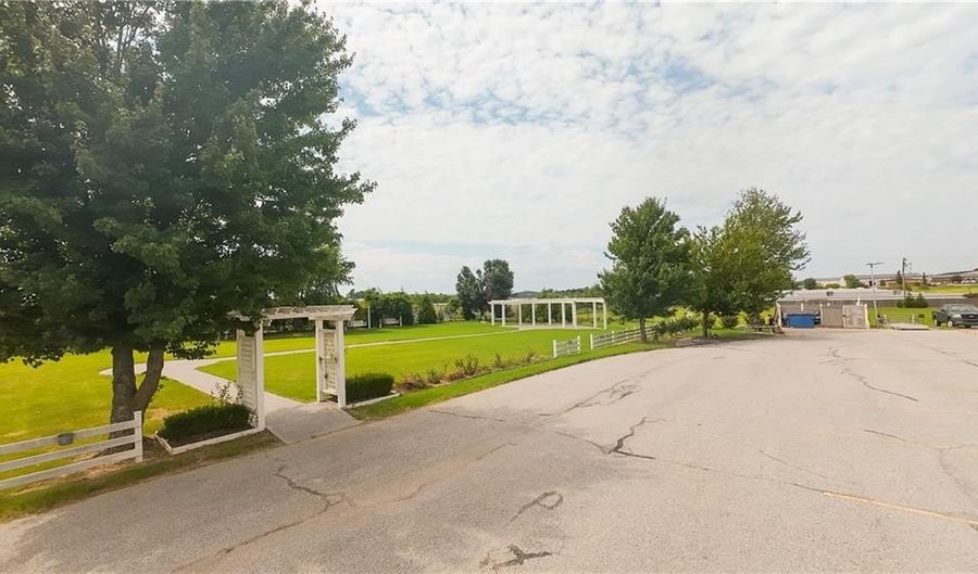 404 SW Regional Airport Blvd, Bentonville, AR 72713 - 0 Beds, 0 Bath