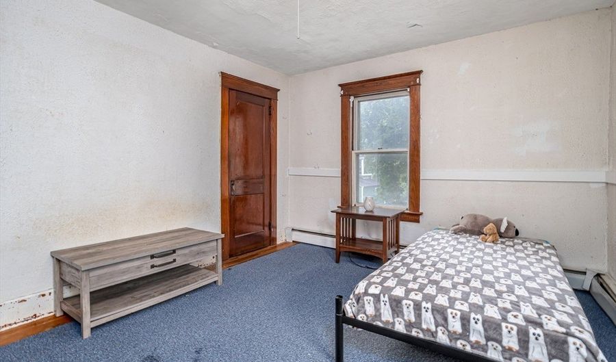 22 Orange St, Athol, MA 01331 - 5 Beds, 2 Bath