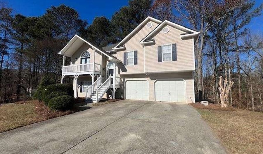 3855 Autumn View Cir NW, Acworth, GA 30101 - 5 Beds, 3 Bath