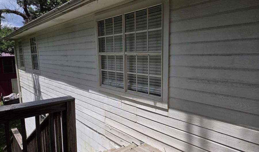 4011 DEBBY Dr, Adamsville, AL 35005 - 3 Beds, 2 Bath