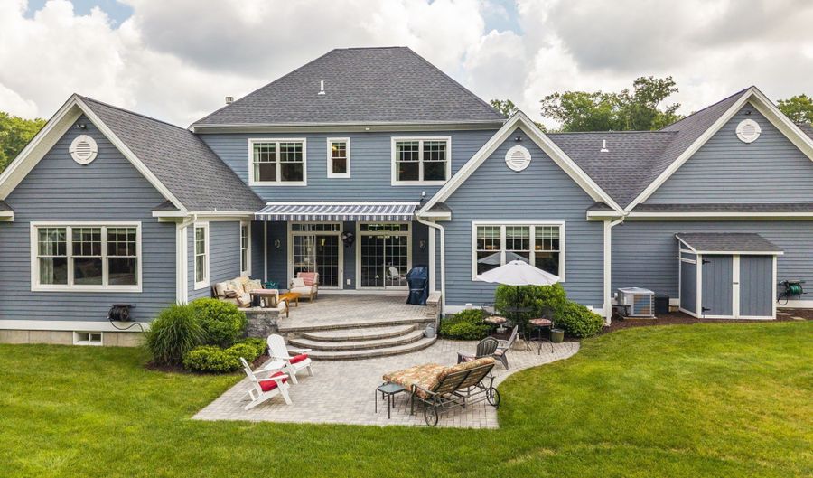 89 Alpine Dr, Burlington, CT 06013 - 4 Beds, 4 Bath