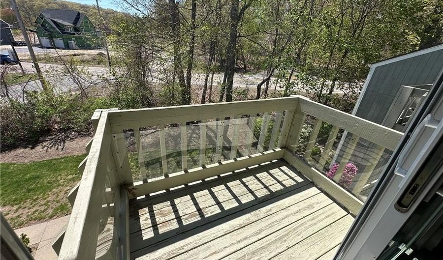 400 New River Rd 111, Lincoln, RI 02838 - 2 Beds, 1 Bath