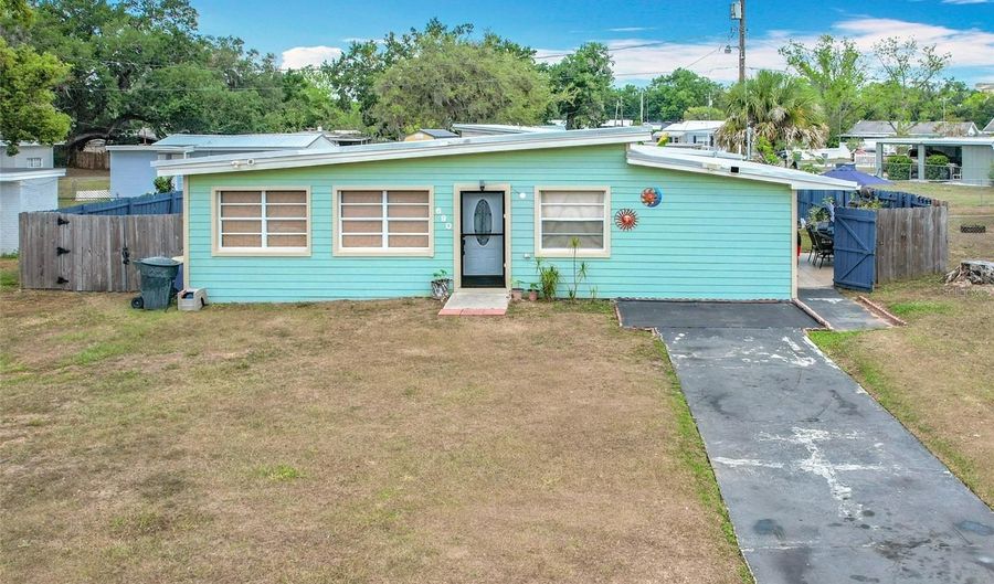 690 W PEARL St, Bartow, FL 33830 - 3 Beds, 2 Bath