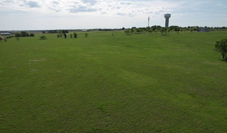 601 N Madison Blvd, Bartlesville, OK 74006 - 0 Beds, 0 Bath