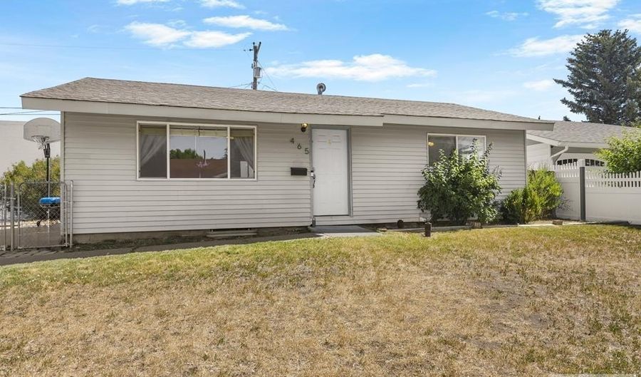 465 Collins St, Blackfoot, ID 83221 - 3 Beds, 1 Bath