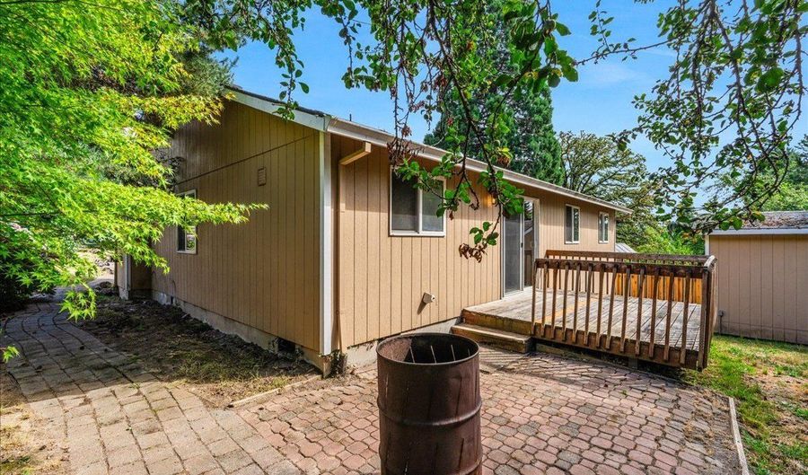 5155 SE THOMAS SMITH Rd, Milwaukie, OR 97267 - 3 Beds, 2 Bath