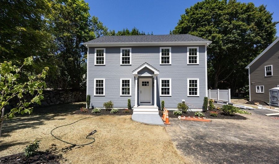 122 Canal St, Blackstone, MA 01504 - 4 Beds, 2 Bath