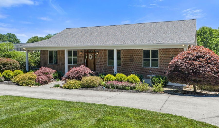 239 Sequoyah Rd, Andersonville, TN 37705 - 3 Beds, 4 Bath