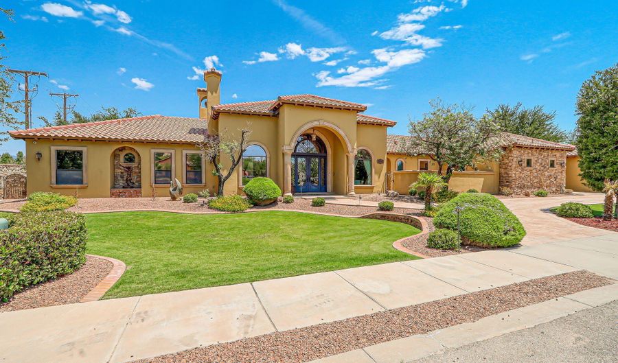 417 Willow Glen Dr, El Paso, TX 79922 - 4 Beds, 6 Bath