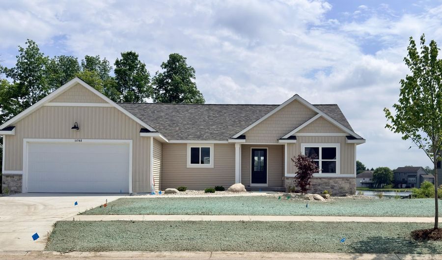 11782 Everett Ave, Allendale, MI 49401 - 4 Beds, 3 Bath
