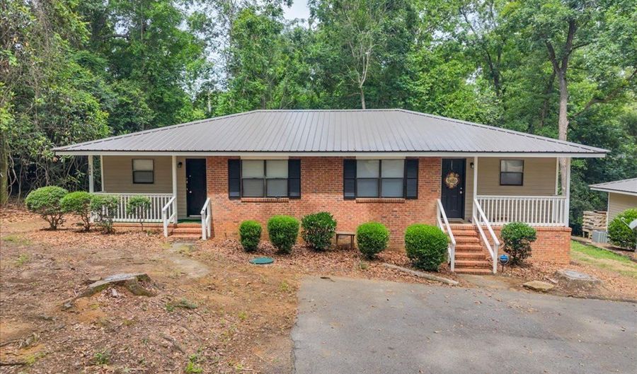 106-108 Vivian Way A-B, Americus, GA 31709 - 8 Beds, 4 Bath