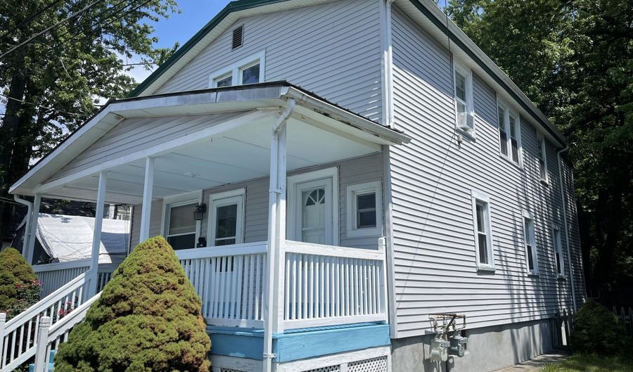 11 Sunnyside Ave, Albany, NY 12205 - 4 Beds, 3 Bath